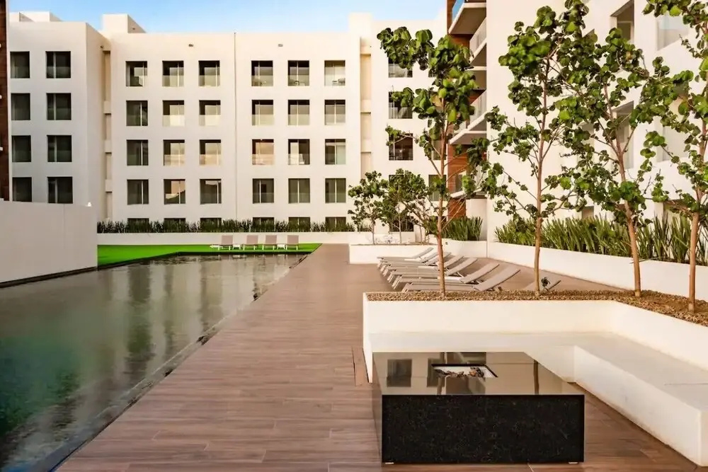 3BD Condo near Beach and Marina