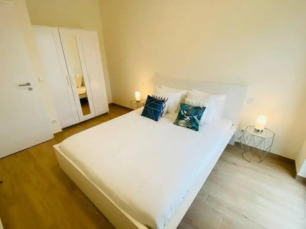 Luxury 2023 Flat in city center. Parking