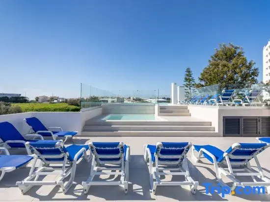 Correeira Luxury Residence T2 I - Albufeira, Pools, Wifi, BBQ, Beach