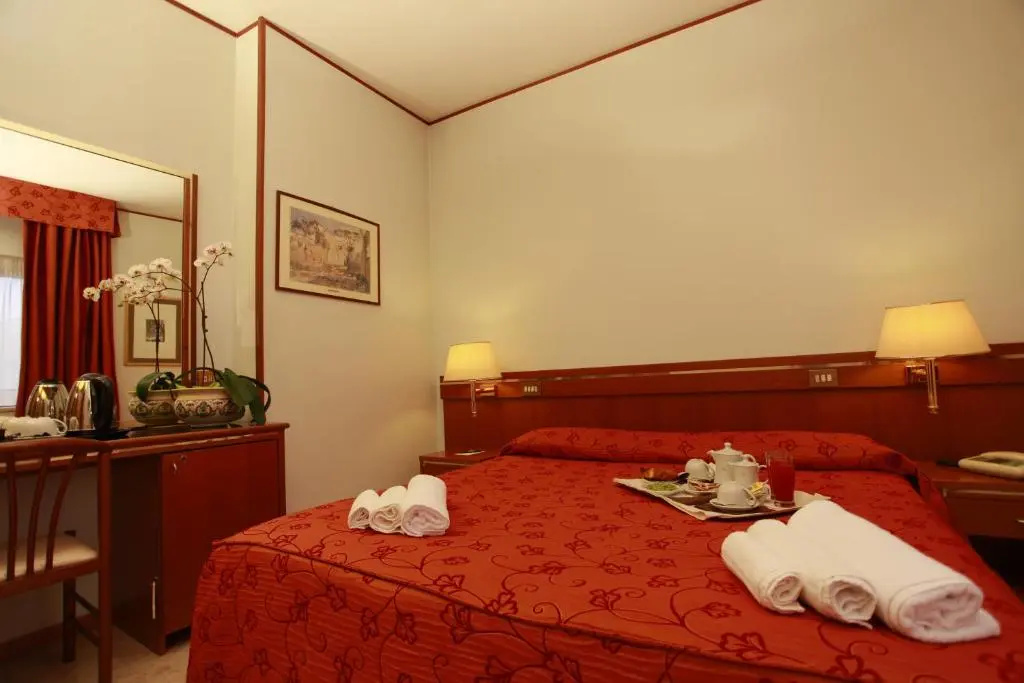 Standard Double room (full double bed)