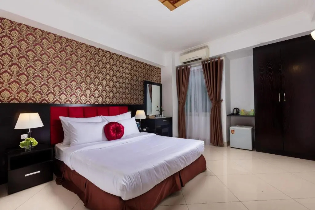 Deluxe Double room (full double bed)
