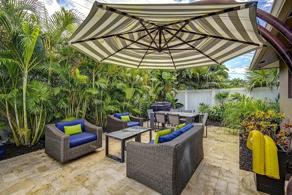 Relax in Luxury - 3 Bed 2 Bath Oasis With Pool