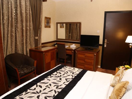 Dubai Palm Hotel