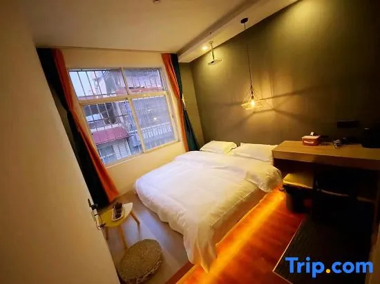 Madrigal hotel 53