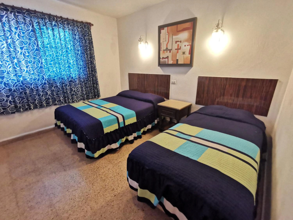 Las Dalias Inn — 5