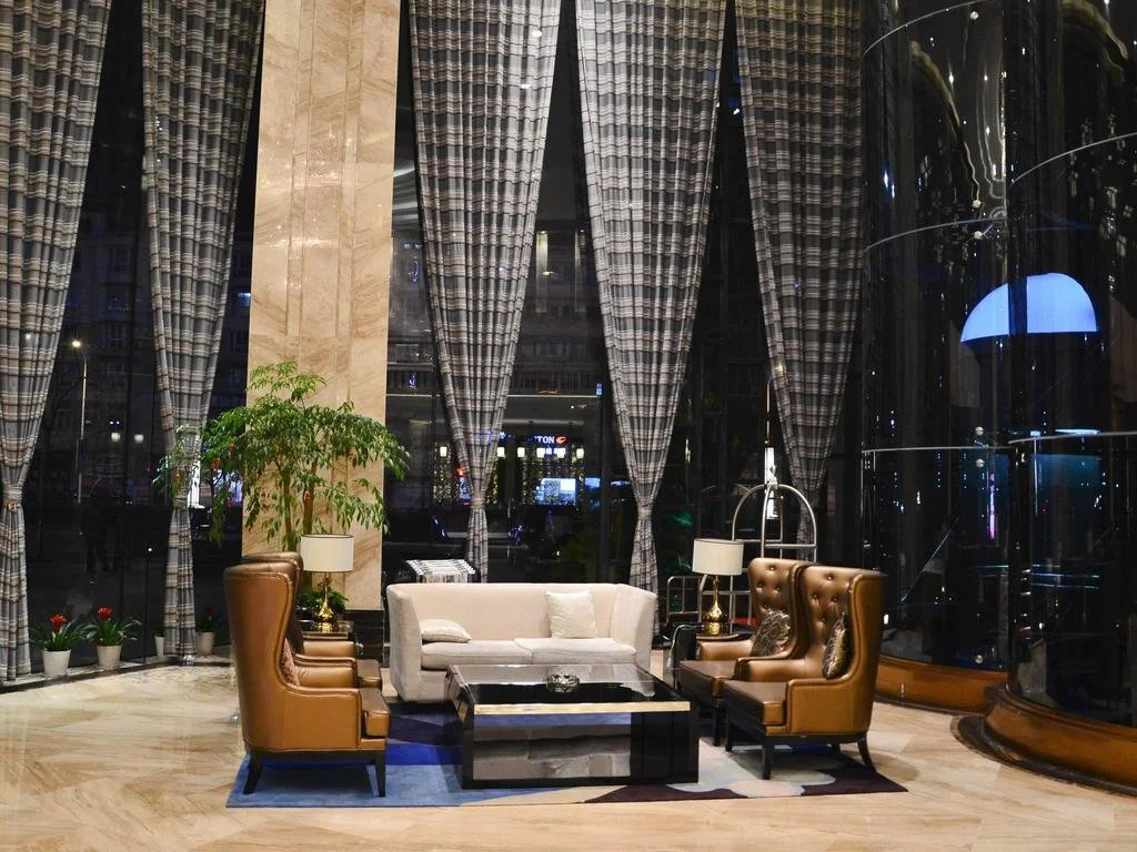 Lobby & Reception