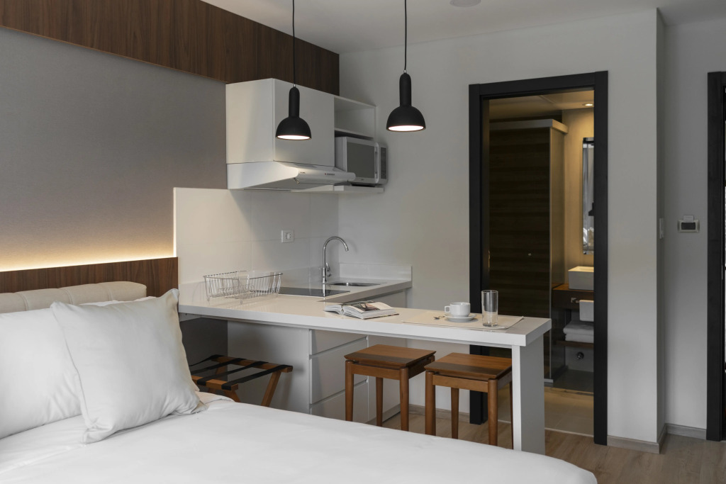 Five Hotel & Residences — фото 5