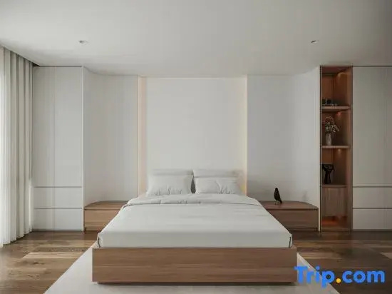 1 Bedroom Apartment with balcony