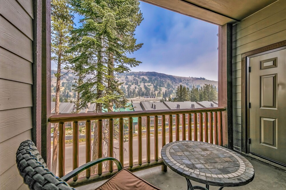 Three Bedroom Mountain At Kirkwood Townhouse by RedAwning