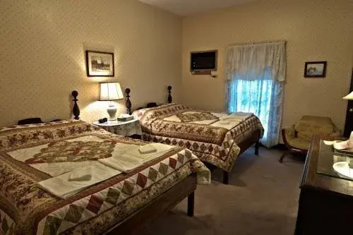 The Riverside Inn and Dinner - Général