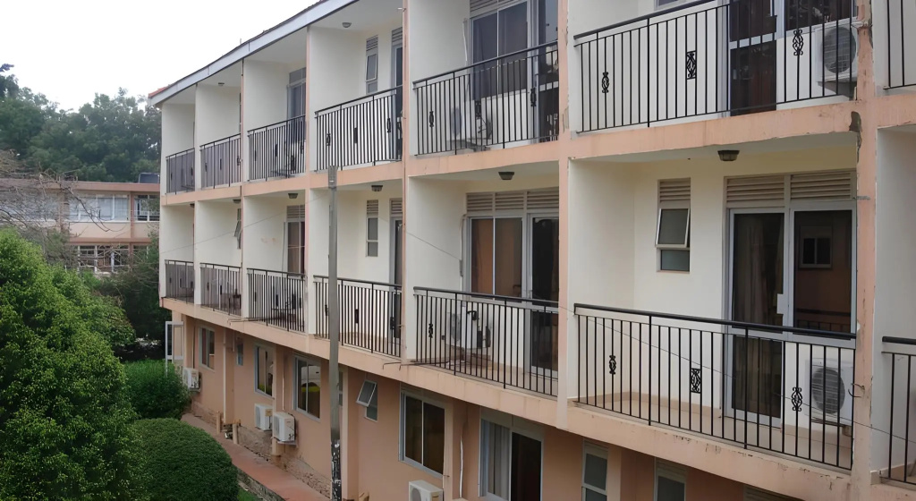 Acholi Inn
