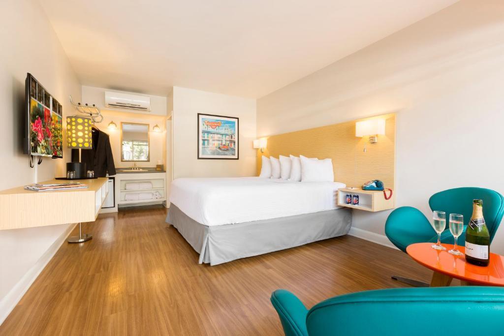 Двухместный номер Standard двуспальная кровать в Thunderbird Inn