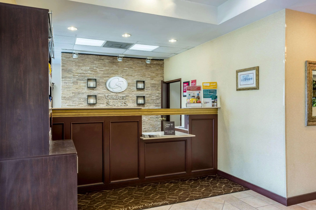 Lobby & Reception