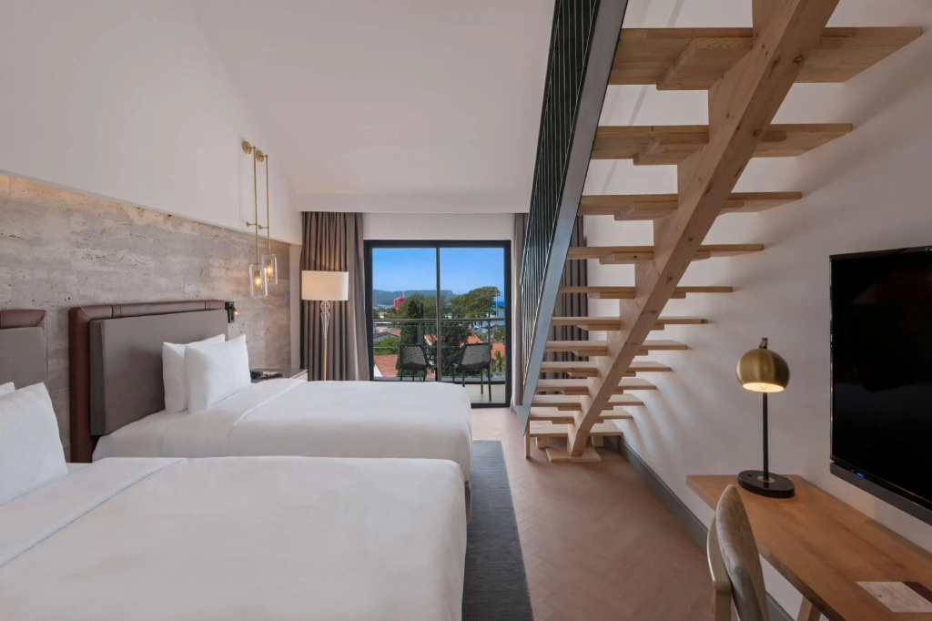 Duplex Family Quadruple Suite with sea view