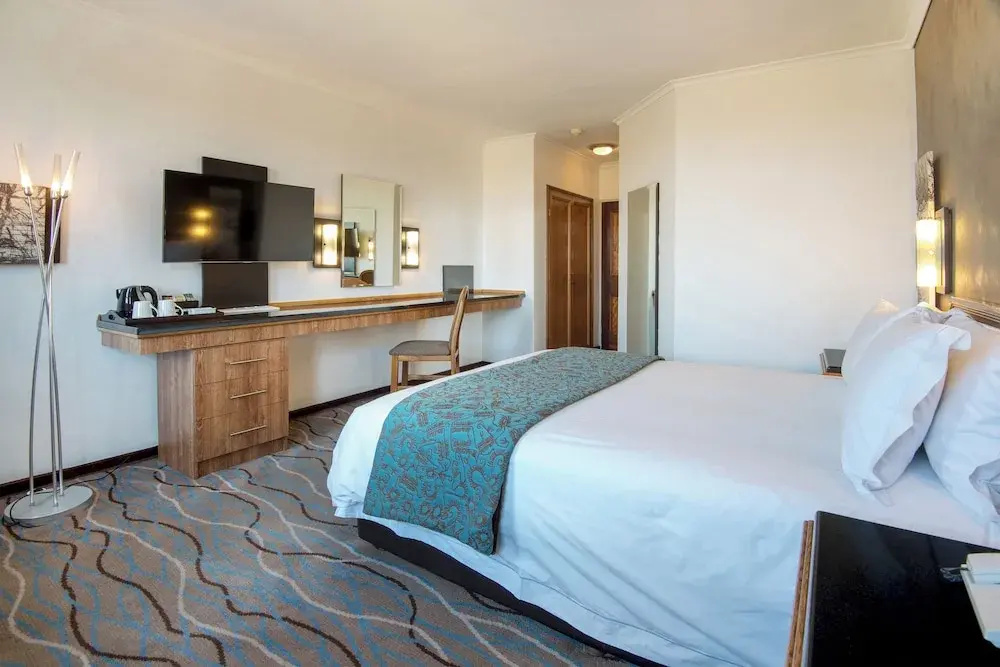 Deluxe Double room (full double bed)