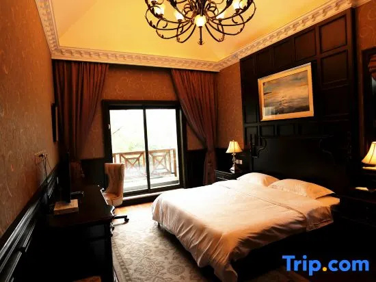 3 Bedrooms Family Villa