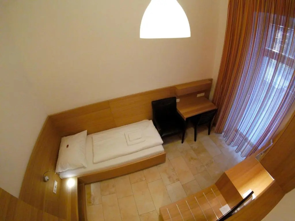 Standard Single room with balcony