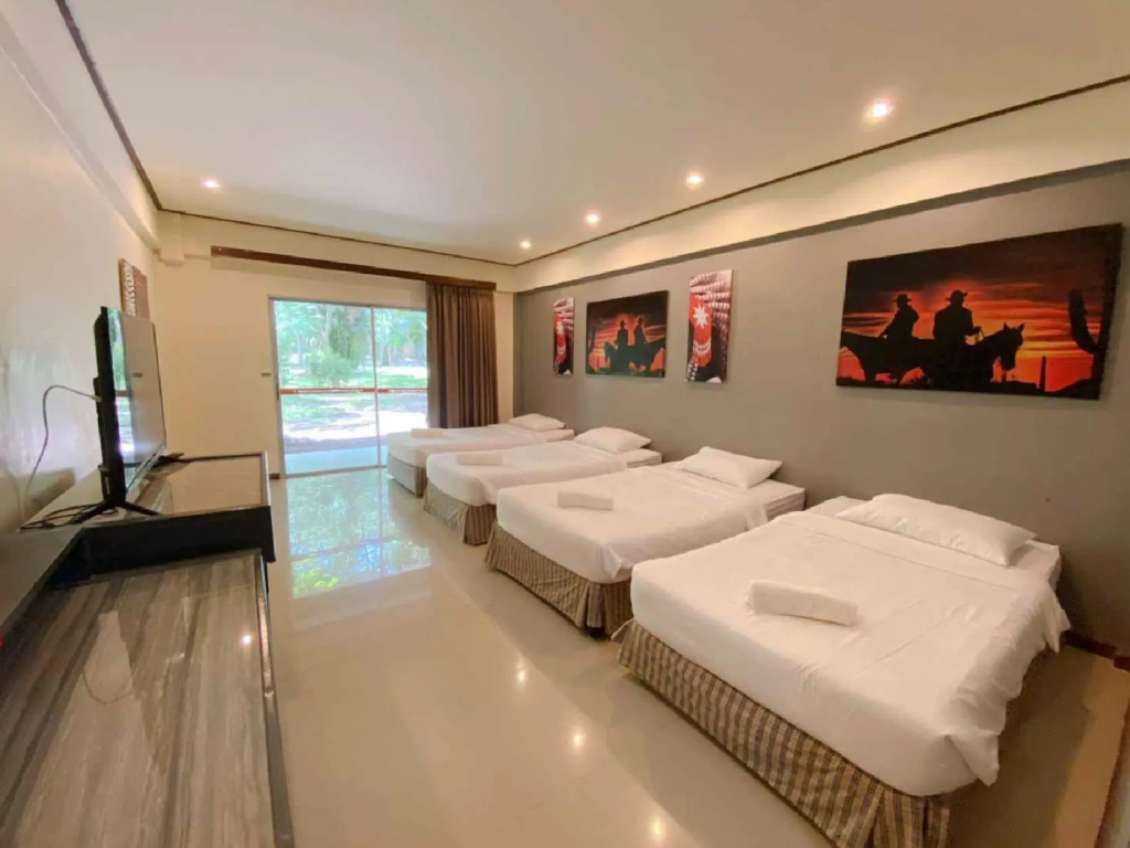 Superior Quadruple room