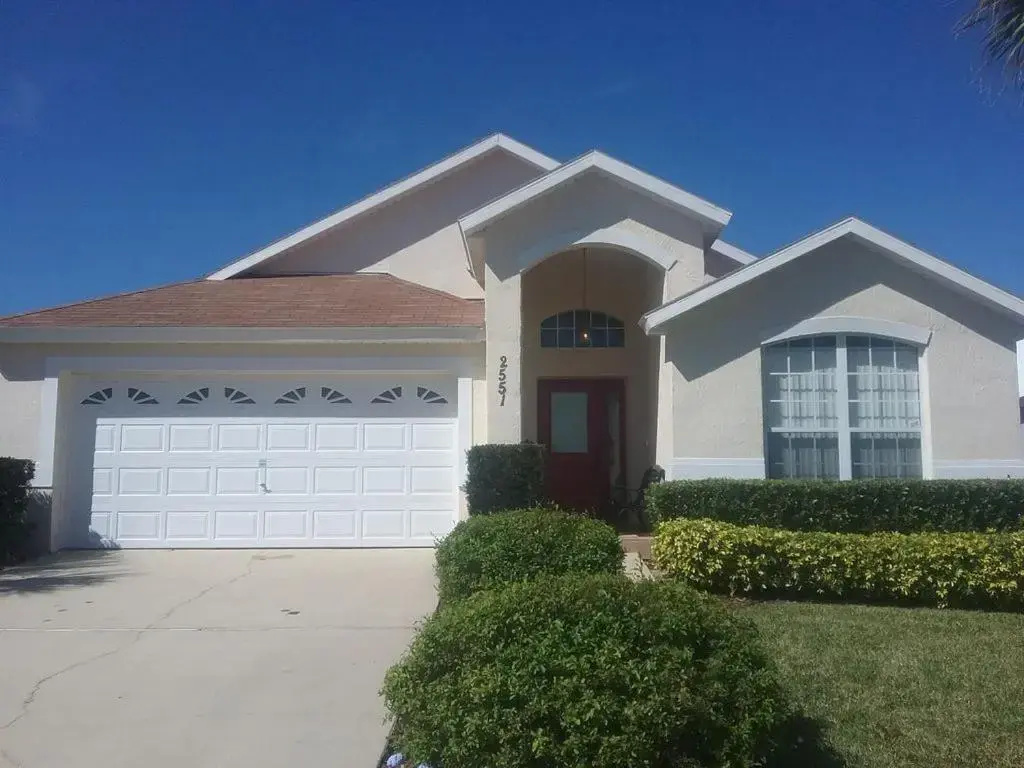 Luxury 5-Bed Villa, located only 3 miles from Disney World