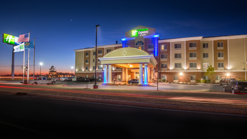 Holiday Inn Express Hotel & Suites Elk City by IHG