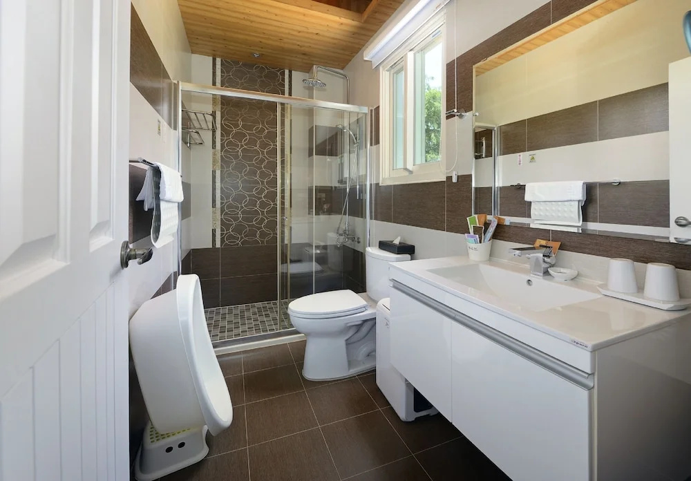 Comfort room