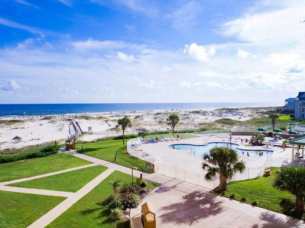 Gulf Front Condo with Private Balcony by RedAwning