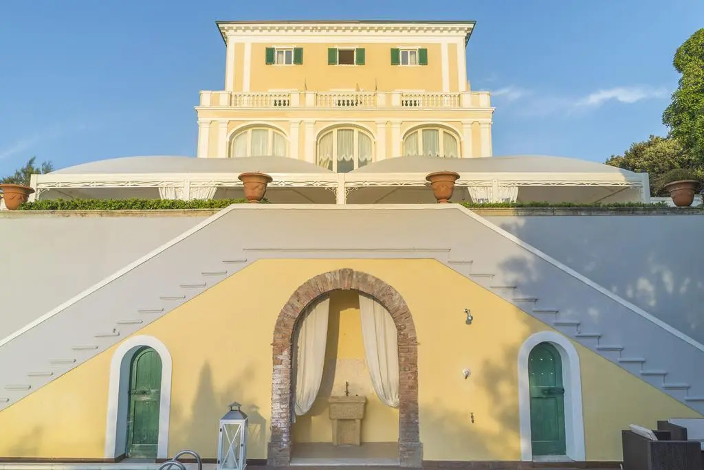 Grand Hotel Villa Parisi