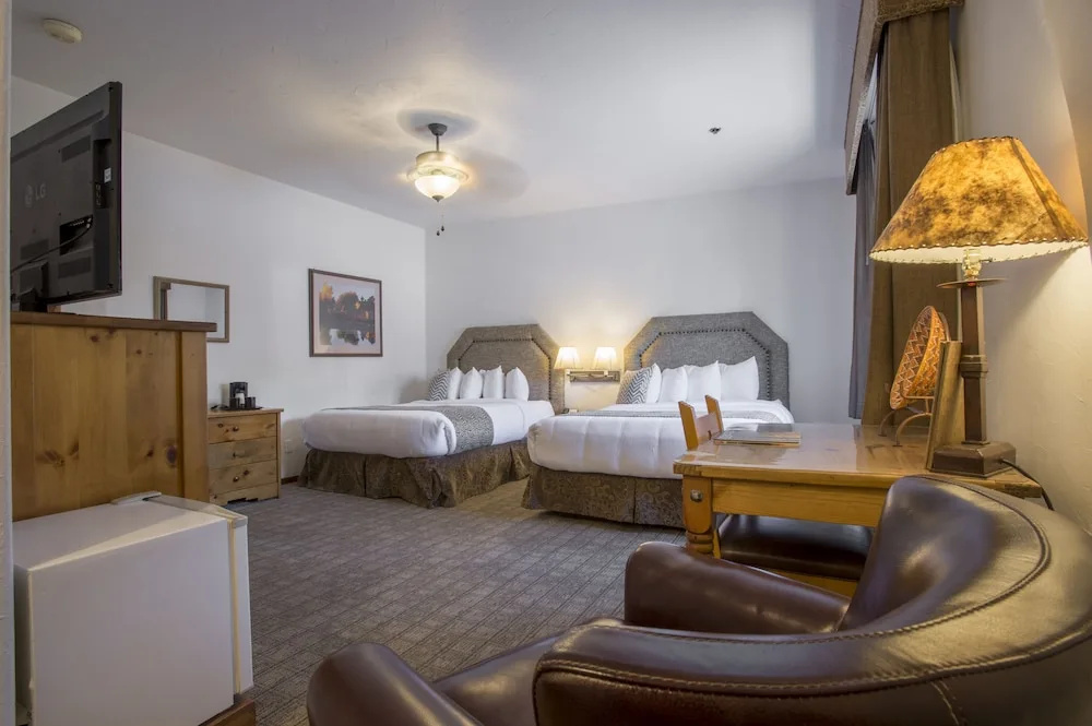 Quadruple Suite
