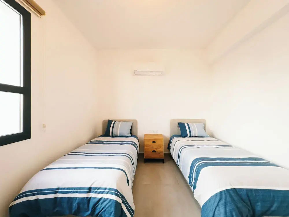 Apartmentsleep5-balcony-bqq-garden-pool