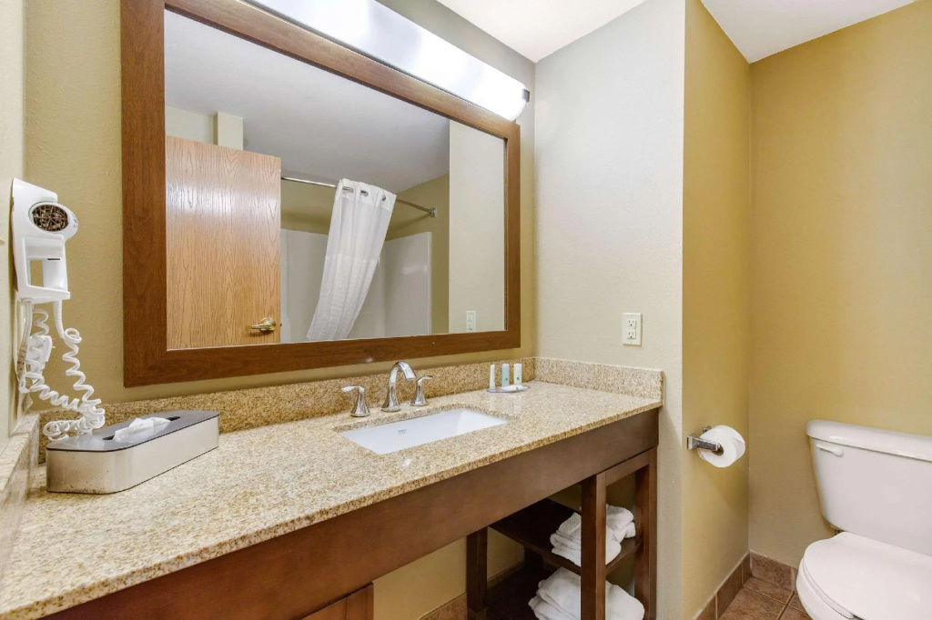 Sextuple Suite