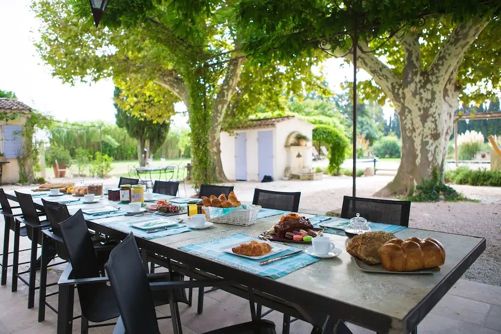 Sous les Platanes