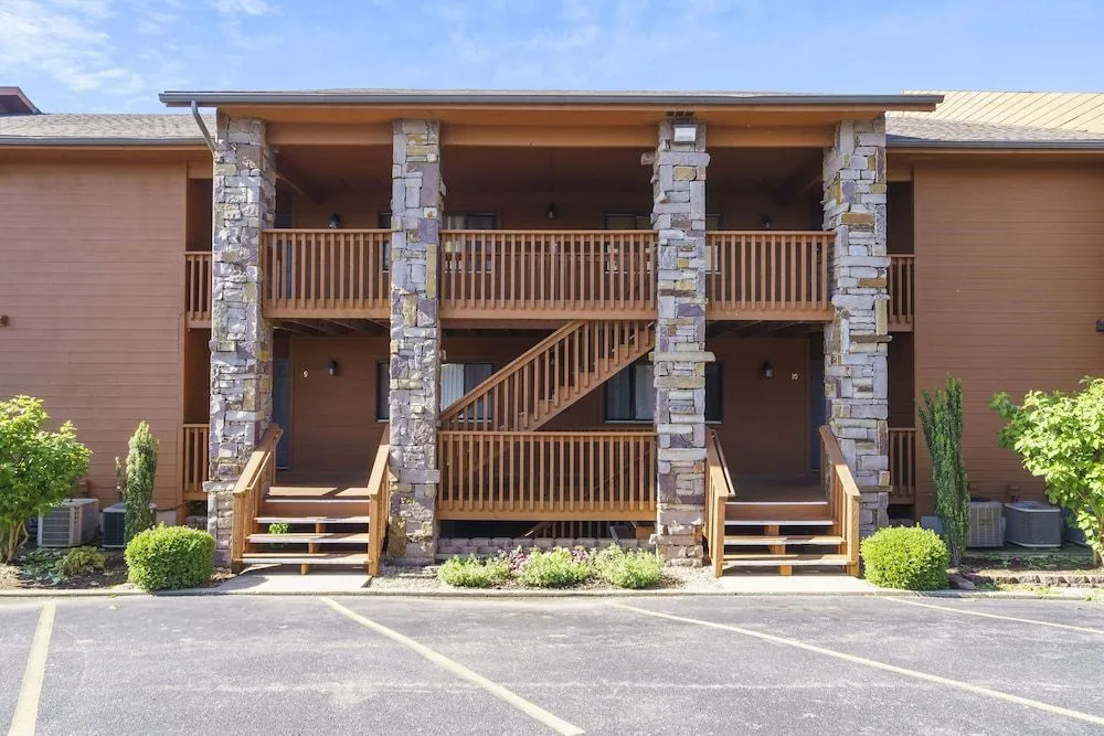 Pool View Oasis - Community Amenities