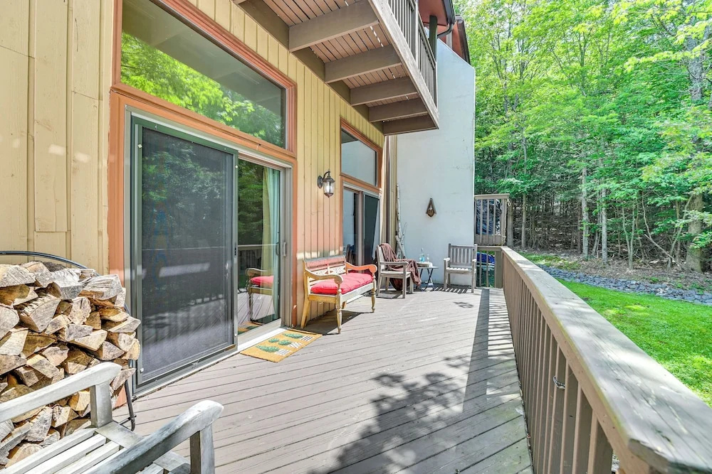 Windham Retreat w/ Private Deck & Mtn Views!