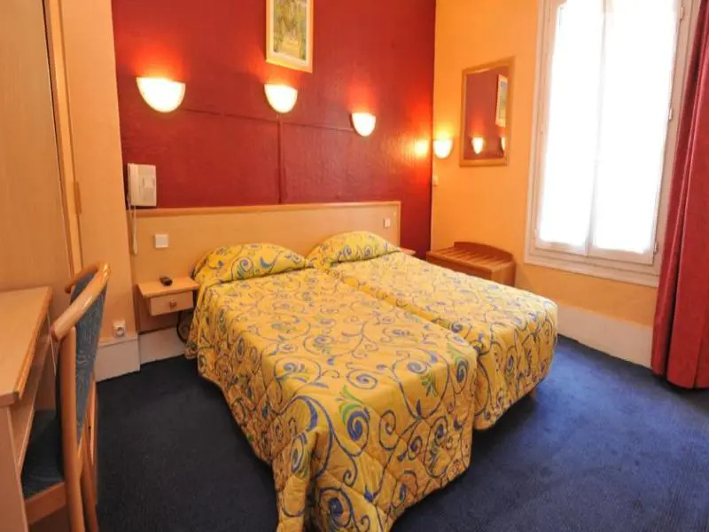 Standard Double room (twin beds)