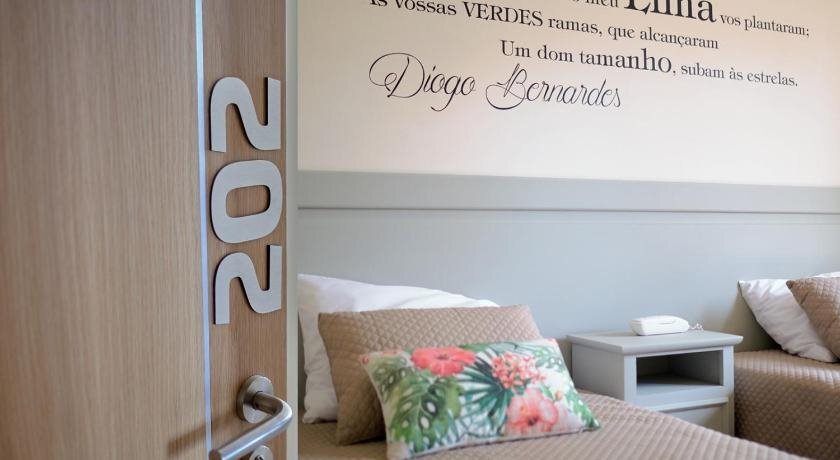 Hotel os Poetas by null