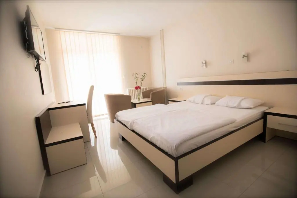 Economy room