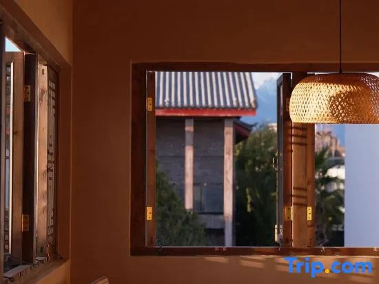 Lijiang Angela Hotel