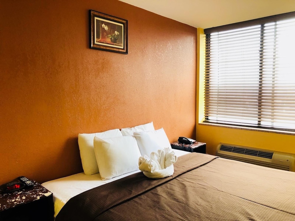 Отель The Vue Hotel Express в Нью-Йорке