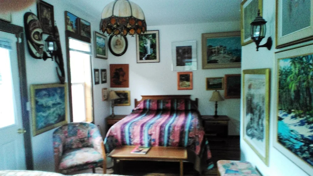 Comfort Double Suite with balcony (full double bed)