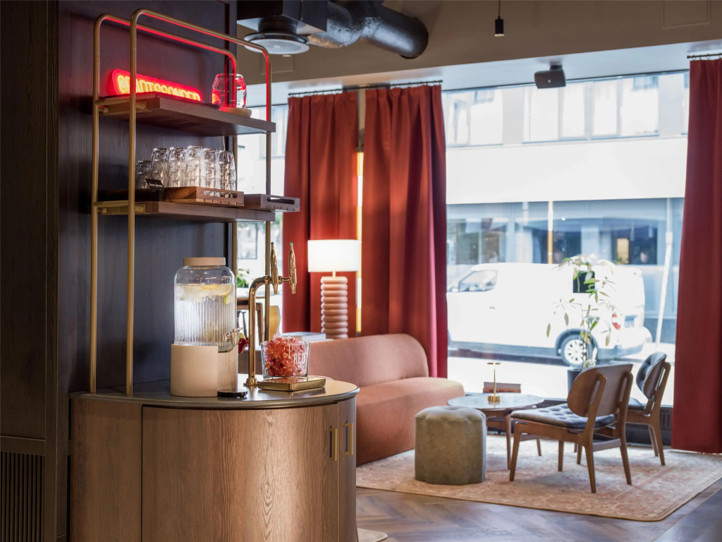 Radisson RED Oslo City Centre, A Verified Net Zero Hotel - фото 4