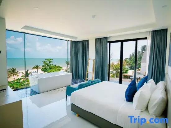 Deluxe room with ocean view