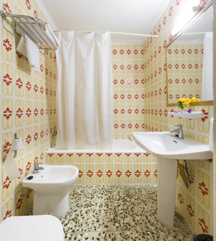1 Bedroom Apartment with balcony