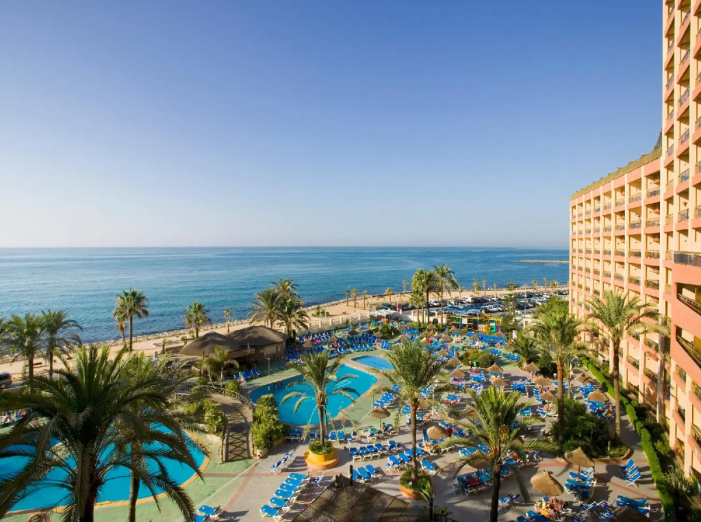 Beach & Waterfront
