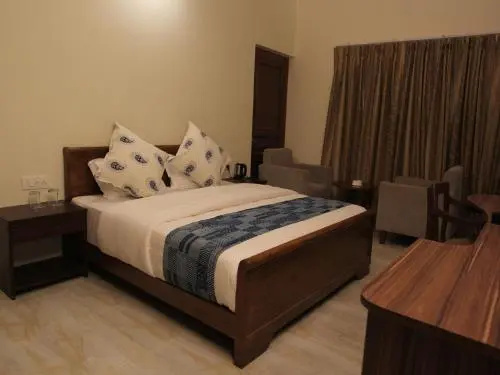 Urban Stays ( Lal Kothi )