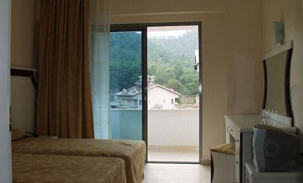 Balcony & Terrace