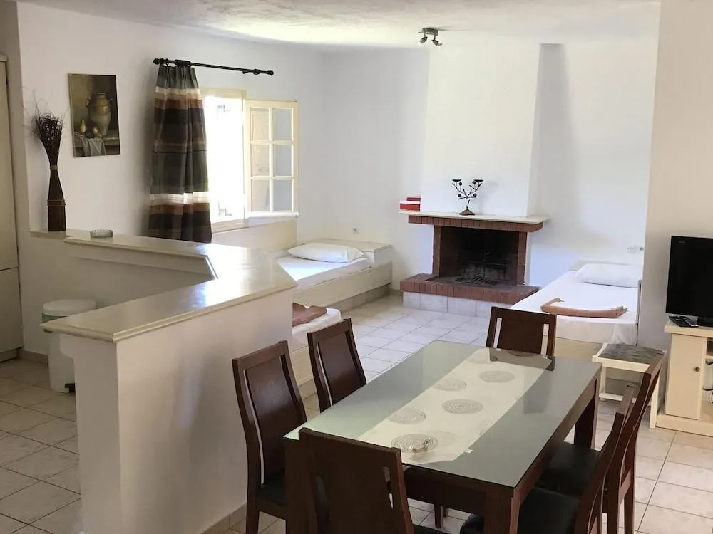 Pleasant Holiday Home in Piscopiano With Private Pool