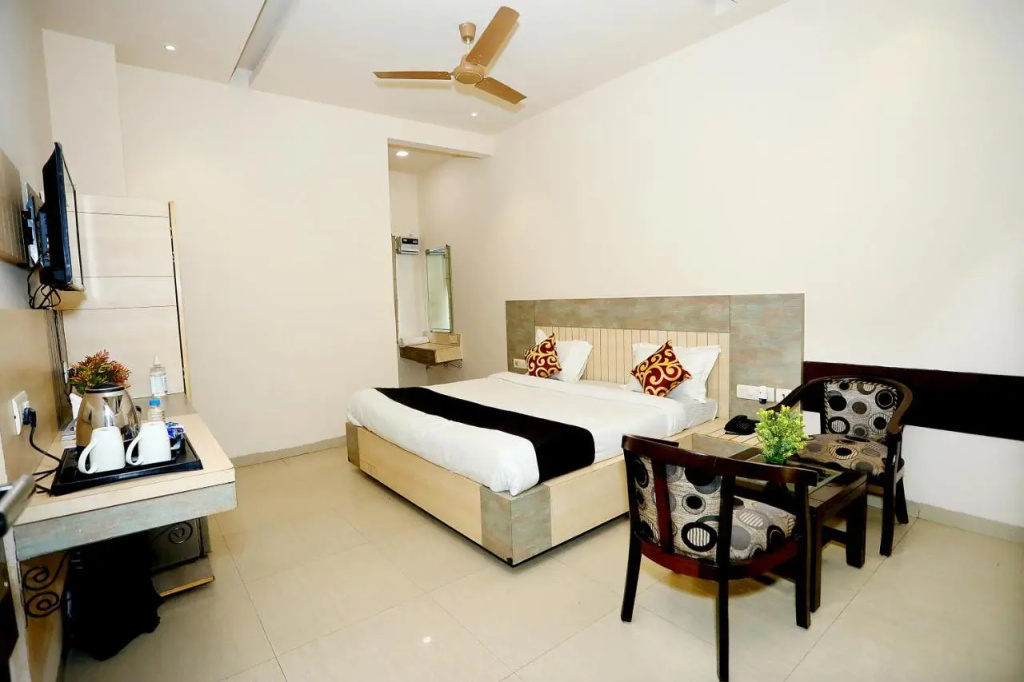 Bedroom