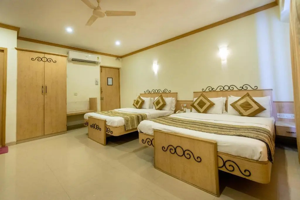 Superior Double room (full double bed)