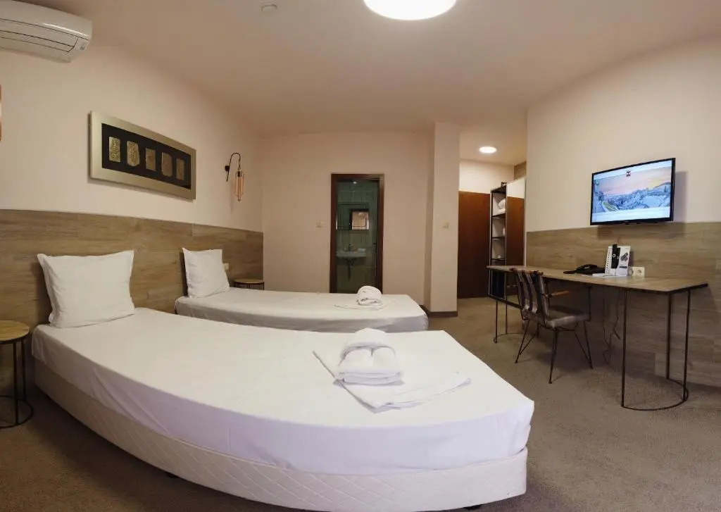 Standard Double room (full double bed)