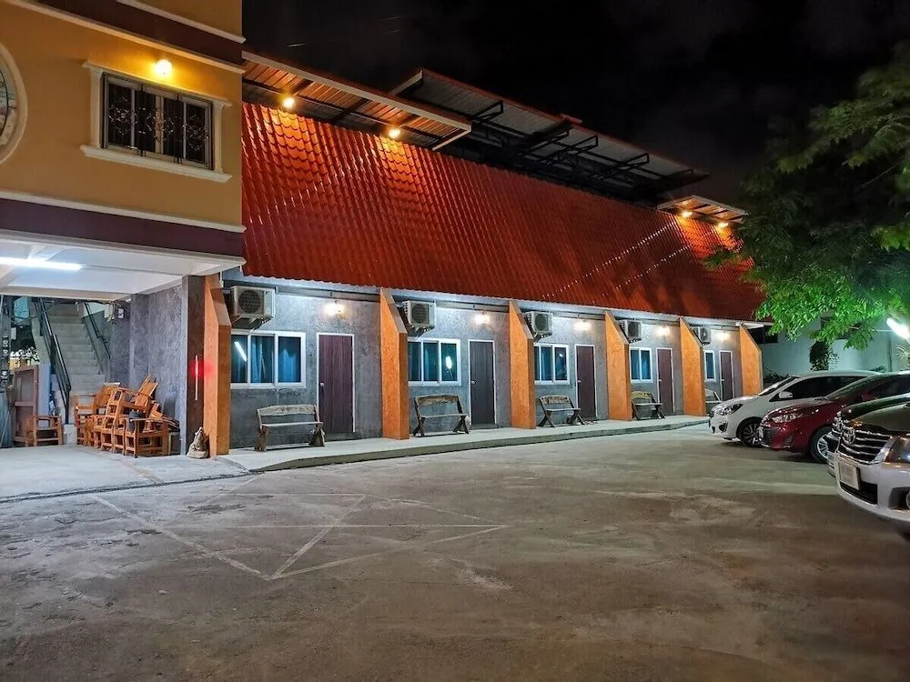 Pratubjai Hotel